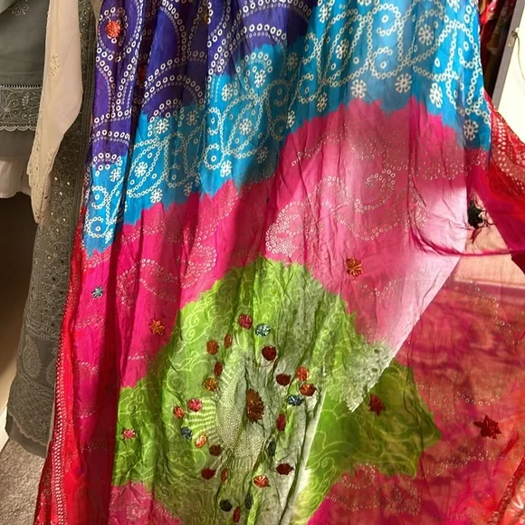 White chicken kari 3 piece w/multi silk gota dopata - Picture 3 of 6